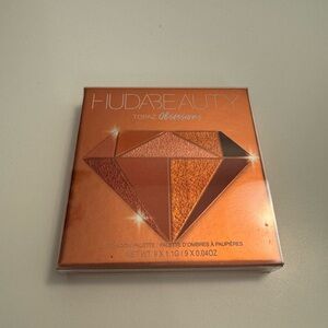 HUDA BEAUTY Topaz Obsessions Palette in Rich Orange